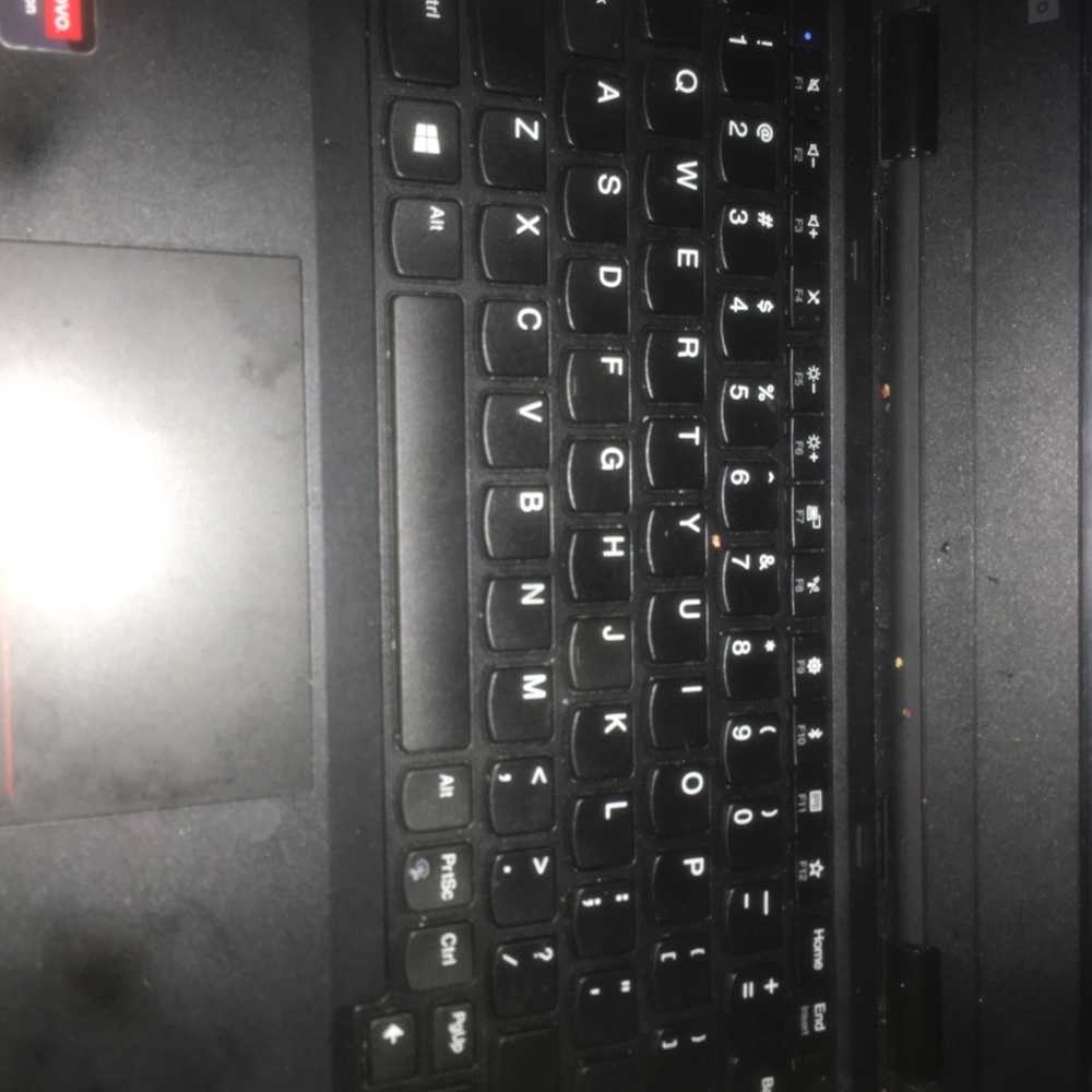 Windows laptop - Picture 3 of 3